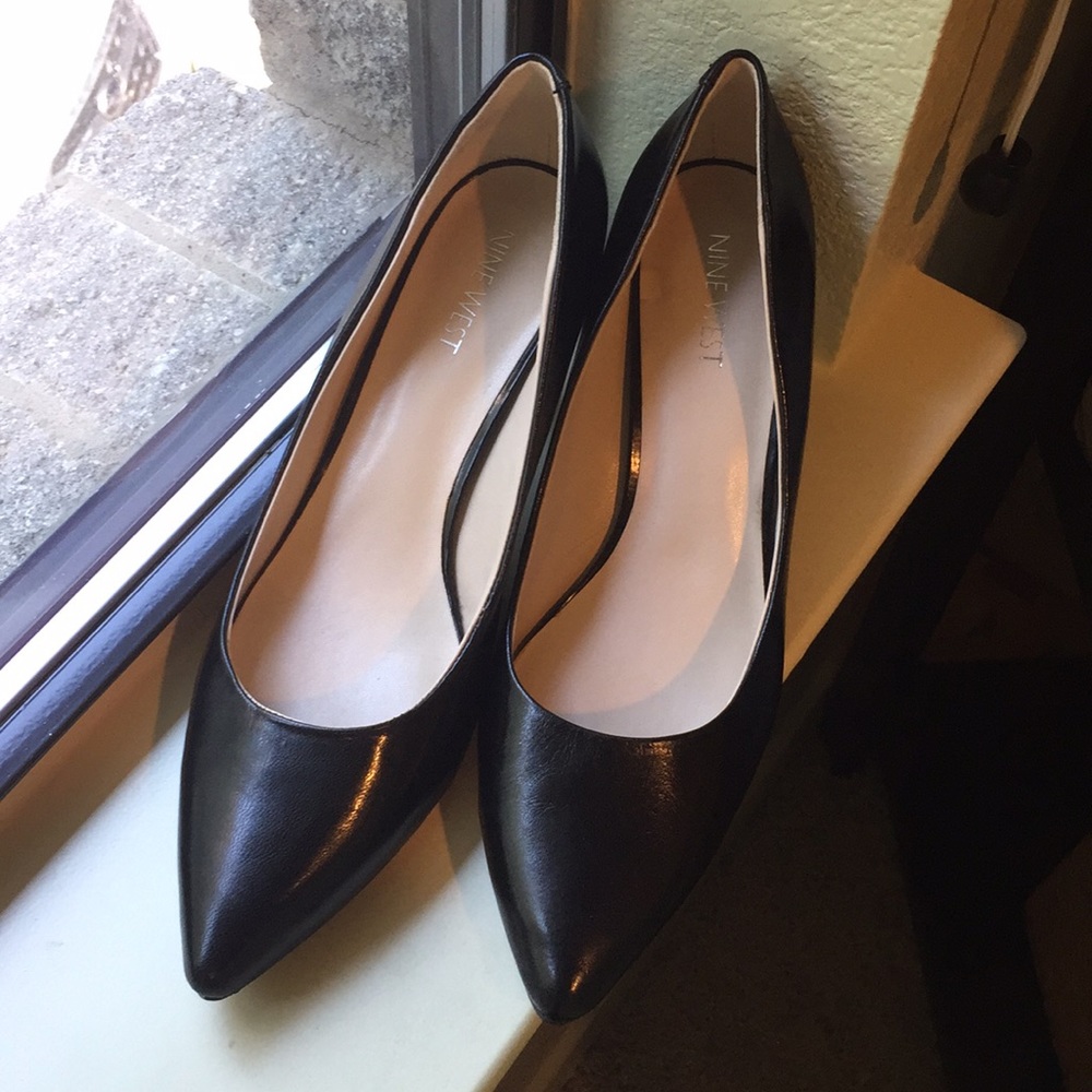 Nine West Black Leather Elise 2.5” Heels